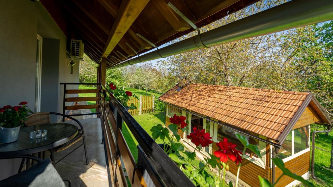 Holiday Home "Sleme" With Jacuzzi, Big Garden And Arbor With Fireplace Skrad Ngoại thất bức ảnh