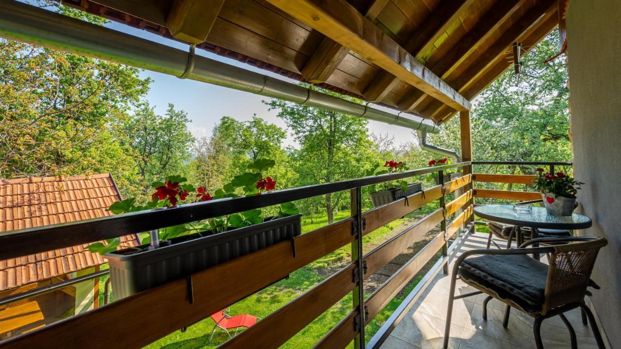 Holiday Home "Sleme" With Jacuzzi, Big Garden And Arbor With Fireplace Skrad Ngoại thất bức ảnh